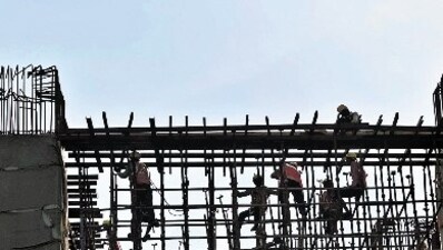 Labourers at work in Delhi's Sarai Kale Khan. Labourers at work in Delhi's Sarai Kale Khan.