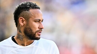 Paris Saint-Germain's Neymar prepares to take a corner during a friendly football match against Jeonbuk Hyundai Motors (AFP) Paris Saint-Germain's Neymar prepares to take a corner during a friendly football match against Jeonbuk Hyundai Motors (AFP)