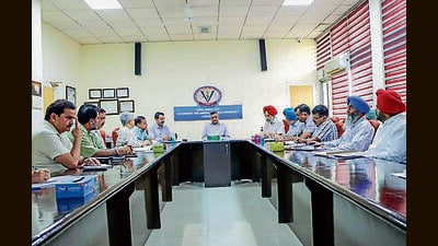 Officials during a meeting at Guru Angad Dev Veterinary and Animal Sciences University. (HT PHOTO) Officials during a meeting at Guru Angad Dev Veterinary and Animal Sciences University. (HT PHOTO)