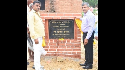 Unit of MUNPL’s solar-powered mini water scheme being launched at Salaiya Khurd village in Meja development block of Prayagraj on Wednesday. (HT Photo)