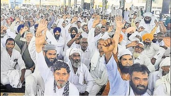 Khap and farm unions’ members during a mahapanchayat in Hisar on Wednesday.