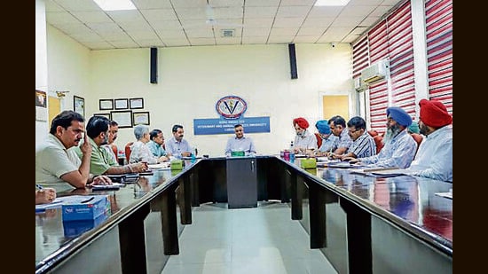 Officials during a meeting at Guru Angad Dev Veterinary and Animal Sciences University. (HT PHOTO)