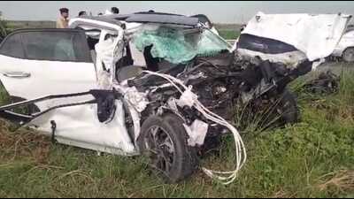 Mangled remains of the ill-fated car in Jhajjar on Thursday. (HT photo)