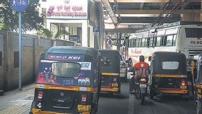 Pune Regional Transport Office on Wednesday approved share-an-autorickshaw feeder service at 18 metro stations in Pune and Pimpri-Chinchwad. (SHANKAR NARAYAN/HT) Pune Regional Transport Office on Wednesday approved share-an-autorickshaw feeder service at 18 metro stations in Pune and Pimpri-Chinchwad. (SHANKAR NARAYAN/HT)