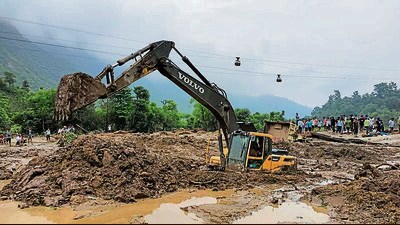 Rescue operation underway after a house collapsed following a cloudburst in Sirmaur. (HT Photo) Rescue operation underway after a house collapsed following a cloudburst in Sirmaur. (HT Photo)