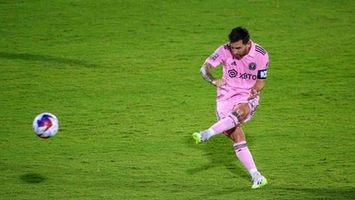 Inter Miami forward Lionel Messi (10) in action. (USA TODAY Sports via Reuters Con)