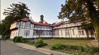 The British-era Barne’s court, now used as the official residence of the Himachal governor, in Shimla. (HT Photo)