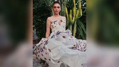 On Thursday, Aditi gave her fans a mid-week treat when she took to Instagram to upload a string of pictures accompanied by the caption 'Once upon a time'. (Instagram/@aditiraohydari) On Thursday, Aditi gave her fans a mid-week treat when she took to Instagram to upload a string of pictures accompanied by the caption 'Once upon a time'. (Instagram/@aditiraohydari)