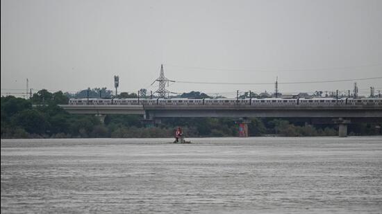 Several areas in Delhi were waterlogged after the rise in water level in the Yamuna. (Sanchit Hindustan Times)