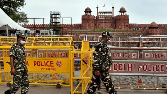 Deputy Commisioner further asked police officials to brief the people and rectify these flaws in the security. (ANI)