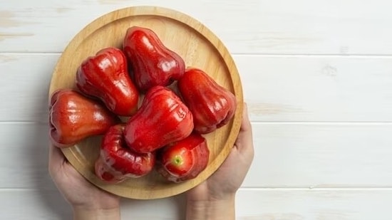 It possesses the ability to inhibit cell proliferation and induce apoptosis. The water-soluble polysaccharides present in the fruit caused significant reduction in the tumour volume and improved the body weight.&nbsp;(Freepik)