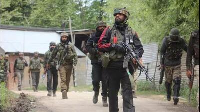 According to the J&K administration, at least five to six infiltration bids were foiled by security forces along the LoC this year and 15 infiltrators were killed. (HT File Photo) According to the J&K administration, at least five to six infiltration bids were foiled by security forces along the LoC this year and 15 infiltrators were killed. (HT File Photo)