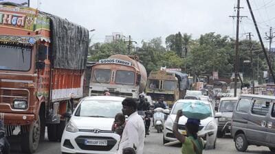The road requires a total outlay of ₹710 crores for land acquisition and remains incomplete because of land acquisition hurdle. (HT FILE PHOTO) The road requires a total outlay of ₹710 crores for land acquisition and remains incomplete because of land acquisition hurdle. (HT FILE PHOTO)