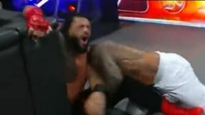Roman Reigns during the WWE SummerSlam fight (Twitter) Roman Reigns during the WWE SummerSlam fight (Twitter)