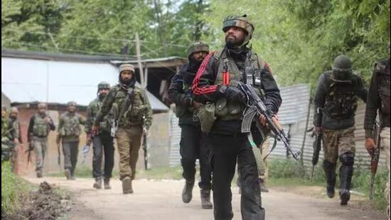 According to the J&K administration, at least five to six infiltration bids were foiled by security forces along the LoC this year and 15 infiltrators were killed. (HT File Photo)