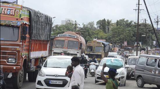 The road requires a total outlay of ₹710 crores for land acquisition and remains incomplete because of land acquisition hurdle. (HT FILE PHOTO)