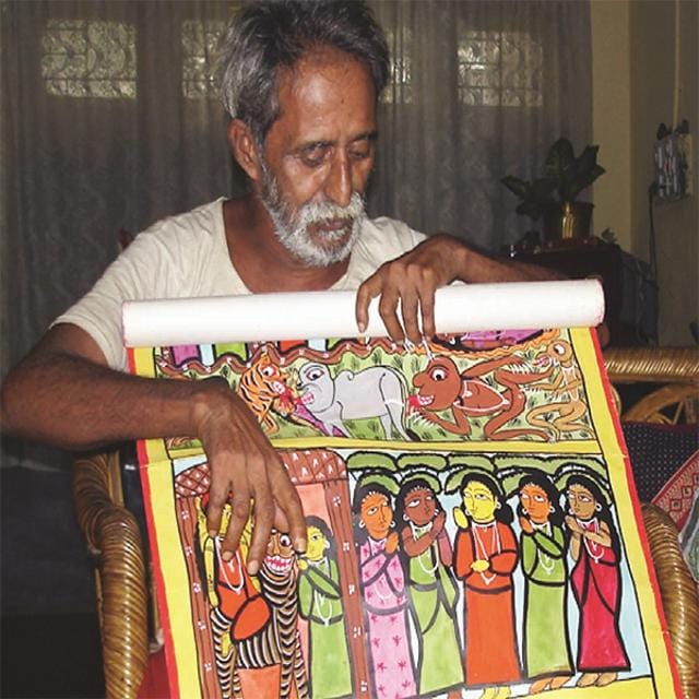 Patua artist Dukhushyam Chitrakar. (https://faminetales.exeter.ac.uk/) Patua artist Dukhushyam Chitrakar. (https://faminetales.exeter.ac.uk/)