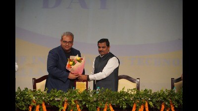 Chief guest Nikhil Malhotra, chief innovation officer of Tech Mahindra (left) being welcomed AT IIIT-A on Saturday. (HT PHOTO) Chief guest Nikhil Malhotra, chief innovation officer of Tech Mahindra (left) being welcomed AT IIIT-A on Saturday. (HT PHOTO)
