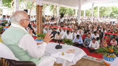 Haryana chief minister (CM) Manohar Lal Khattar addressing people during a “Jan Samwad” (public outreach programme) in Radaur sub-division in Yamunanagar on Saturday. (HT Photo) Haryana chief minister (CM) Manohar Lal Khattar addressing people during a “Jan Samwad” (public outreach programme) in Radaur sub-division in Yamunanagar on Saturday. (HT Photo)