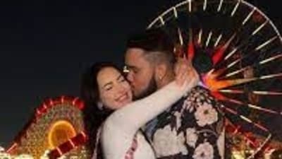 Anna uploaded a TikTok video officially announcing the split from Glen. Anna uploaded a TikTok video officially announcing the split from Glen.