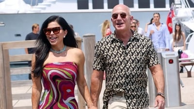 Jeff Bezos and Lauren Sanchez celebrated their engagement with a $68 Million home in Florida (SplashNews.com) Jeff Bezos and Lauren Sanchez celebrated their engagement with a $68 Million home in Florida (SplashNews.com)