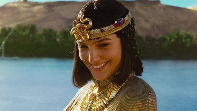 Gal Gadot plans to portray Cleopatra (Death in the Nile) Gal Gadot plans to portray Cleopatra (Death in the Nile)