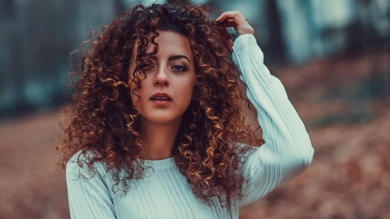 Here's why your hair curls in the summer and tips to treat summer hair (pexels)