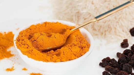 Turmeric, and its active ingredient curcumin, enhance the activity of certain immune cells, such as T cells, B cells, and macrophages. These cells play a vital role in identifying and fighting off pathogens.&nbsp;(Pixabay)