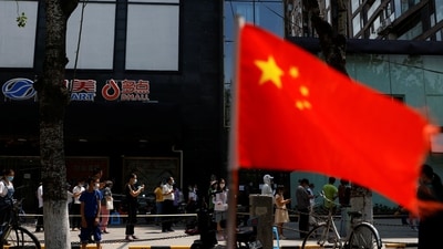 China Bubonic Plague: A China's flag flutters. (Reuters)