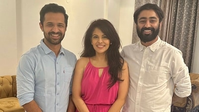 Namita Thapar with Perfora co-founders Tushar Khurana (left) and Jatan Bawa (right). Image courtesy: twitter.com/ Namita Thapar with Perfora co-founders Tushar Khurana (left) and Jatan Bawa (right). Image courtesy: twitter.com/