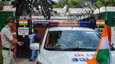 A senior Delhi police officer said that no stone or any other such thing was found in the vicinity of the broken glasses. (PTI)