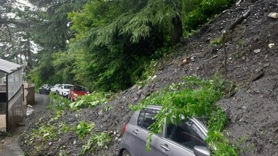 Several houses were reportedly buried under the mud and slush brought down by the landslide in the Fagli area. (Twitter/Sukhvinder Singh Sukhu) Several houses were reportedly buried under the mud and slush brought down by the landslide in the Fagli area. (Twitter/Sukhvinder Singh Sukhu)
