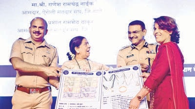 Navi Mumbai, India - Aug. 14, 2023:Navi Mumbai Police return stolen goods, during Return of Stoeln Property program, in which total of Rs. 5.41 Crores of stolen goods were handed over to its respective owners, at CIDCO Auditorium ,Vashi in Navi Mumbai, India, on Monday, August 14, 2023. (Photo by Bachchan Kumar/ HT PHOTO) (HT PHOTO) Navi Mumbai, India - Aug. 14, 2023:Navi Mumbai Police return stolen goods, during Return of Stoeln Property program, in which total of Rs. 5.41 Crores of stolen goods were handed over to its respective owners, at CIDCO Auditorium ,Vashi in Navi Mumbai, India, on Monday, August 14, 2023. (Photo by Bachchan Kumar/ HT PHOTO) (HT PHOTO)