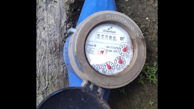 While the PMC has claimed that 40% of Punekars have started using less water after the notices were served, the civic body is wary of repeating the move this year. (REPRESENTATIVE PIC) While the PMC has claimed that 40% of Punekars have started using less water after the notices were served, the civic body is wary of repeating the move this year. (REPRESENTATIVE PIC)
