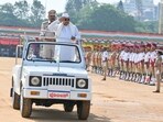 Karnataka CM invokes Gandhi, Nehru in Independence Day speech. Karnataka CM invokes Gandhi, Nehru in Independence Day speech.