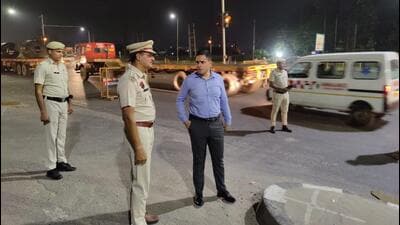 Amit Yashwardhan, deputy commissioner of police (traffic), inspects one of the roads identified as a black spot. (HT Photo) Amit Yashwardhan, deputy commissioner of police (traffic), inspects one of the roads identified as a black spot. (HT Photo)