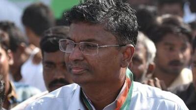 Yemkanamardi, India - May 1, 2018: Satish Jarkiholi, Congress candidate for the upcoming Karnataka state Assembly election from Yemkanamardi constituency, during a meeting with the party workers in Mudhol, India, on Tuesday, May 1, 2018. (Photo by Arijit Sen/Hindustan Times)(To go with Vikram Gopal's story) (Arijit Sen/HT Photo) Yemkanamardi, India - May 1, 2018: Satish Jarkiholi, Congress candidate for the upcoming Karnataka state Assembly election from Yemkanamardi constituency, during a meeting with the party workers in Mudhol, India, on Tuesday, May 1, 2018. (Photo by Arijit Sen/Hindustan Times)(To go with Vikram Gopal's story) (Arijit Sen/HT Photo)