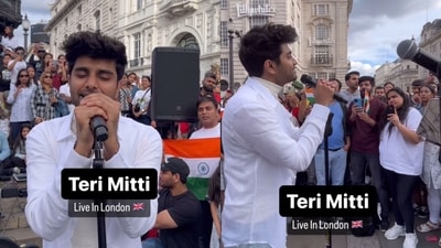Independence Day 2023: Vish singing Teri Mitti on the streets of London. (Instagram/@vish.music) Independence Day 2023: Vish singing Teri Mitti on the streets of London. (Instagram/@vish.music)