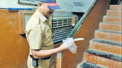Angry over rejection, man stabs 12-year-old girl in Kalyan East Angry over rejection, man stabs 12-year-old girl in Kalyan East