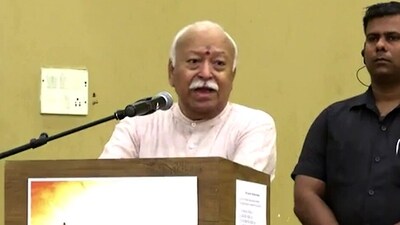 RSS chief Mohan Bhagwat addresses the gathering after hoisting the national flag on Independence Day in Bengaluru on Tuesday. (ANI) RSS chief Mohan Bhagwat addresses the gathering after hoisting the national flag on Independence Day in Bengaluru on Tuesday. (ANI)