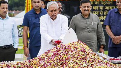 Bihar chief minister Nitish Kumar pays tributes to former prime minister Atal Bihari Vajpayee on his death anniversary at his memorial in New Delhi on August 16 (PTI/X/Jduonline)