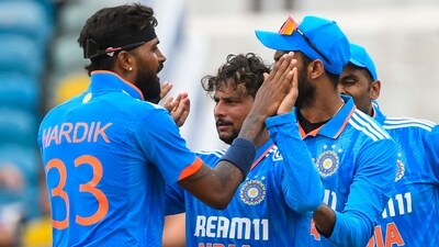 Hardik Pandya (L) and Kuldeep Yadav (2L) of India celebrate (AFP) Hardik Pandya (L) and Kuldeep Yadav (2L) of India celebrate (AFP)