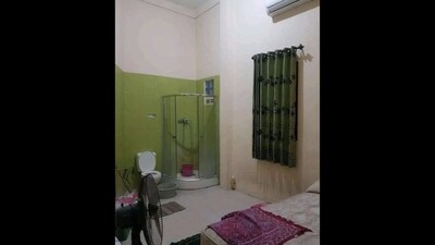 This room with an attached toilet has irked netizens. (Reddit/@supermarketblues) This room with an attached toilet has irked netizens. (Reddit/@supermarketblues)