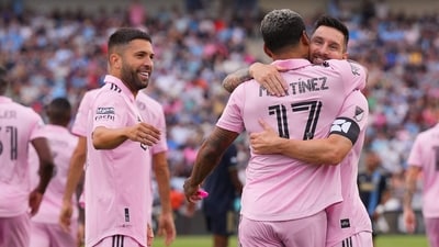 Josef Martinez #17 of Inter Miami CF celebrates his goal with Lionel Messi #10 and Jordi Alba #18 in the first half (Getty Images) Josef Martinez #17 of Inter Miami CF celebrates his goal with Lionel Messi #10 and Jordi Alba #18 in the first half (Getty Images)