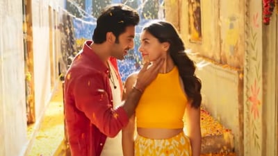 Alia Bhatt and Ranbir Kapoor in Brahmastra.