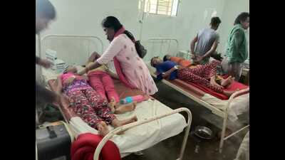 The girl students under treatment at a community health centre in Kaushambi district (HT)