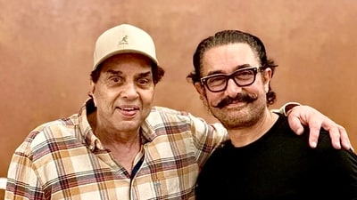 Dharmendra with Aamir Khan. Dharmendra with Aamir Khan.