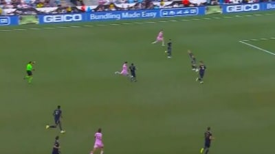 Lionel Messi scored a goal from 30 yards during Inter Miami's match against Philadelphia Union (Twitter) Lionel Messi scored a goal from 30 yards during Inter Miami's match against Philadelphia Union (Twitter)