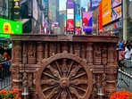 Made of sandstone, the piece weighs about 1,750KG (Appx. 4000 pounds) with dimensions of 8ft*6ft*7ft.