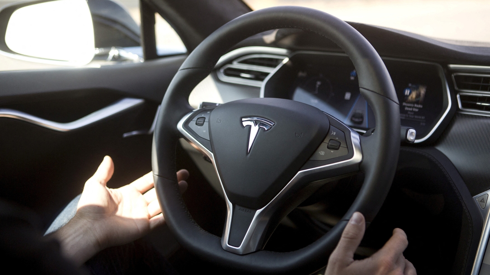 Tesla failed to fix Autopilot limitations after fatal crash, Engineers say - Vimarsana News